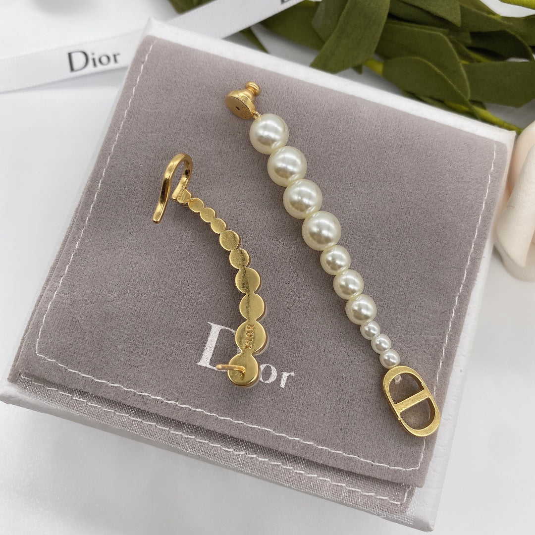 1YD425EDE Stylish Earrings