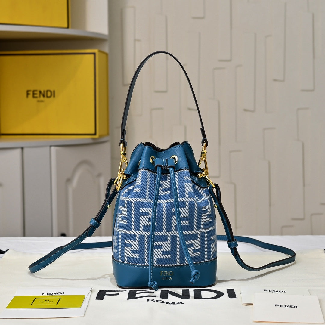 15RF11BDE Stylish bag