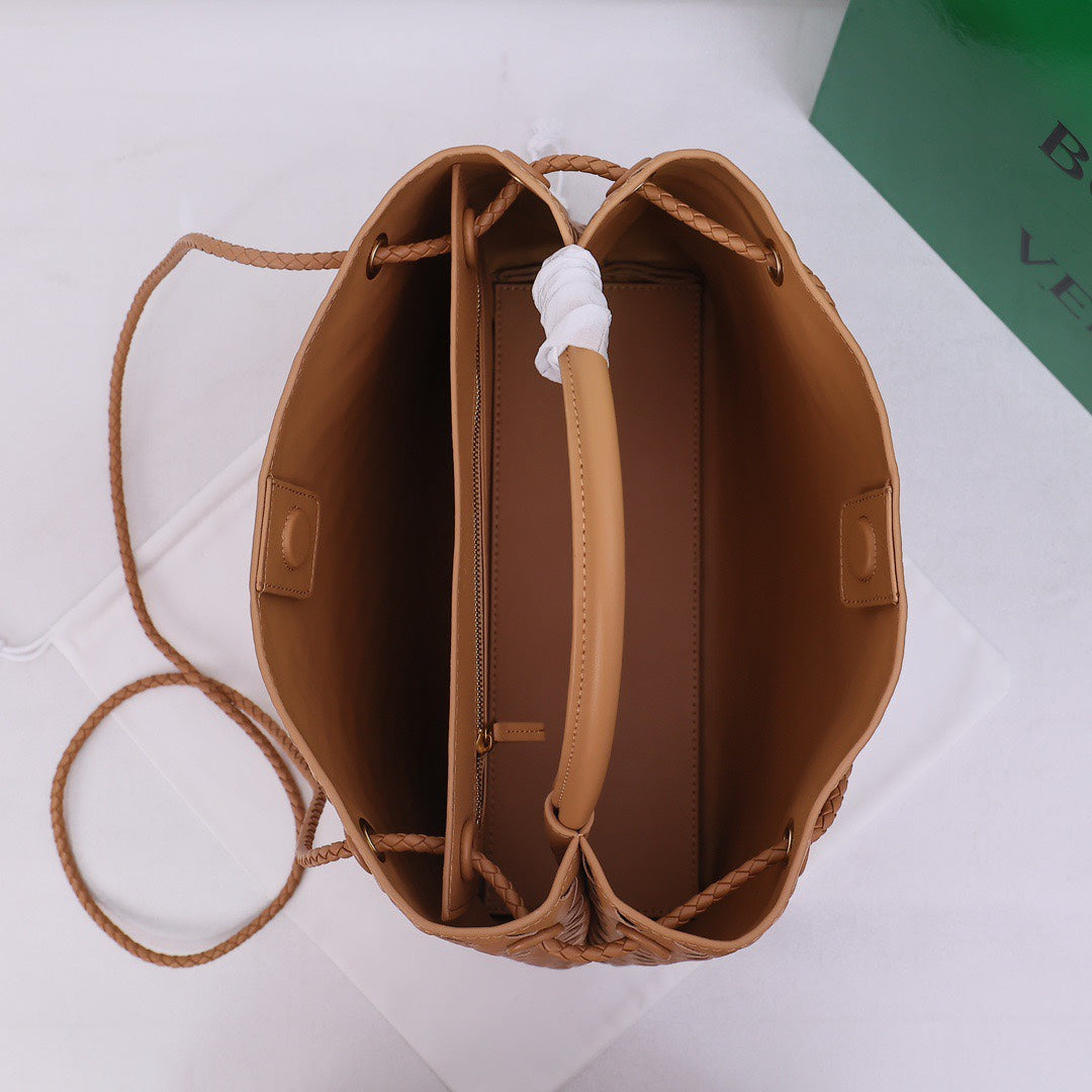 1XA80BDE Stylish leather bag