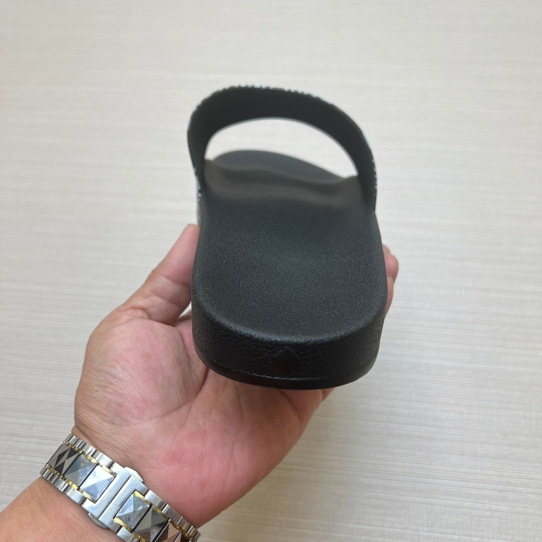 54M45ZDE Stylish slippers