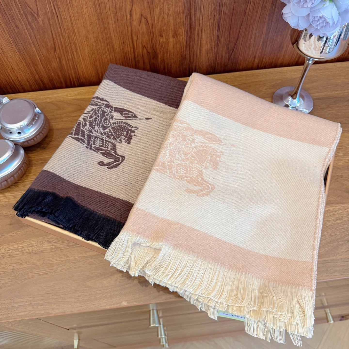 175RR44WDE Stylish Winter Scarves