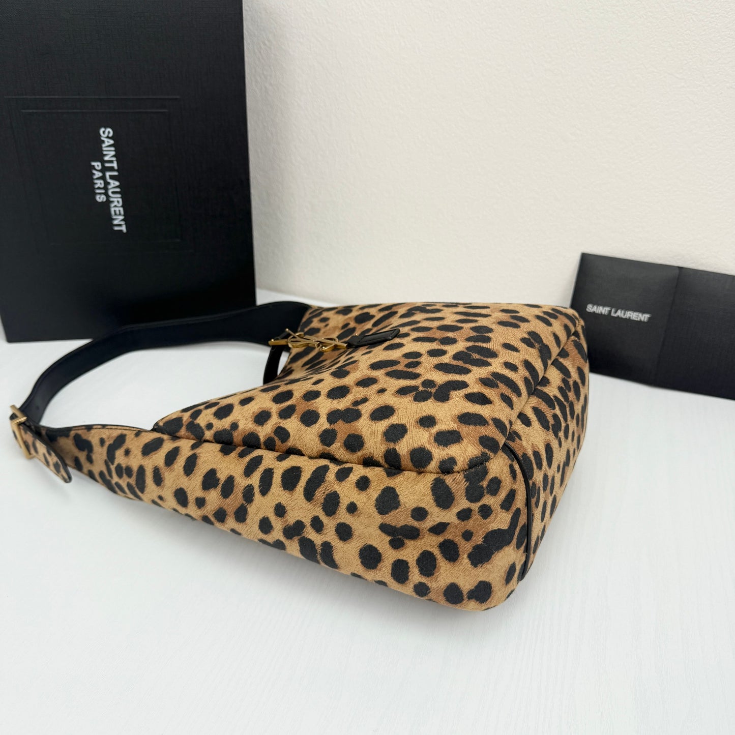 165NSL120BDE Stylish bag