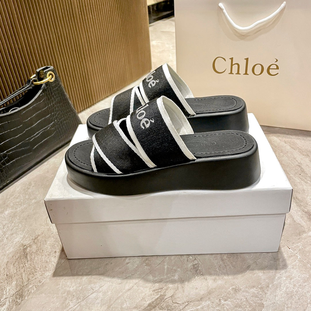 14A209ZDE Stylish Slippers