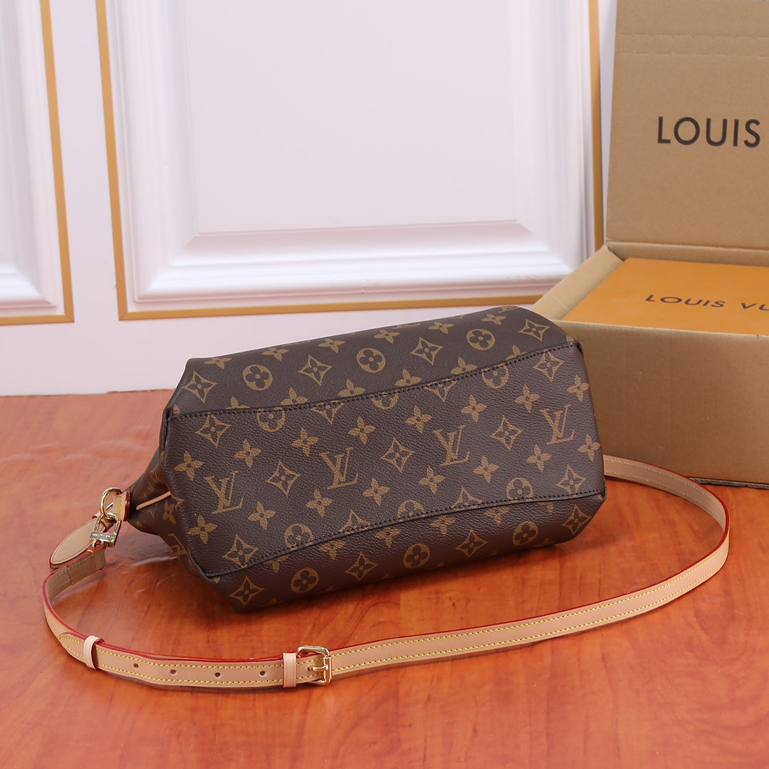 2XE126BDE Stylish leather bag 