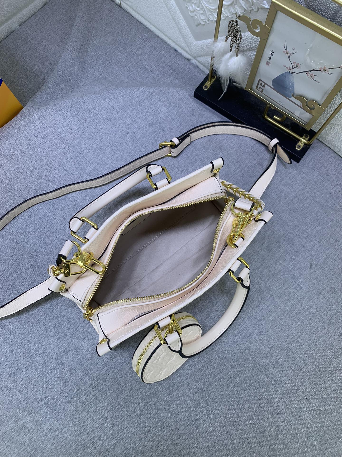 2XE320BDE Stylish leather bag 