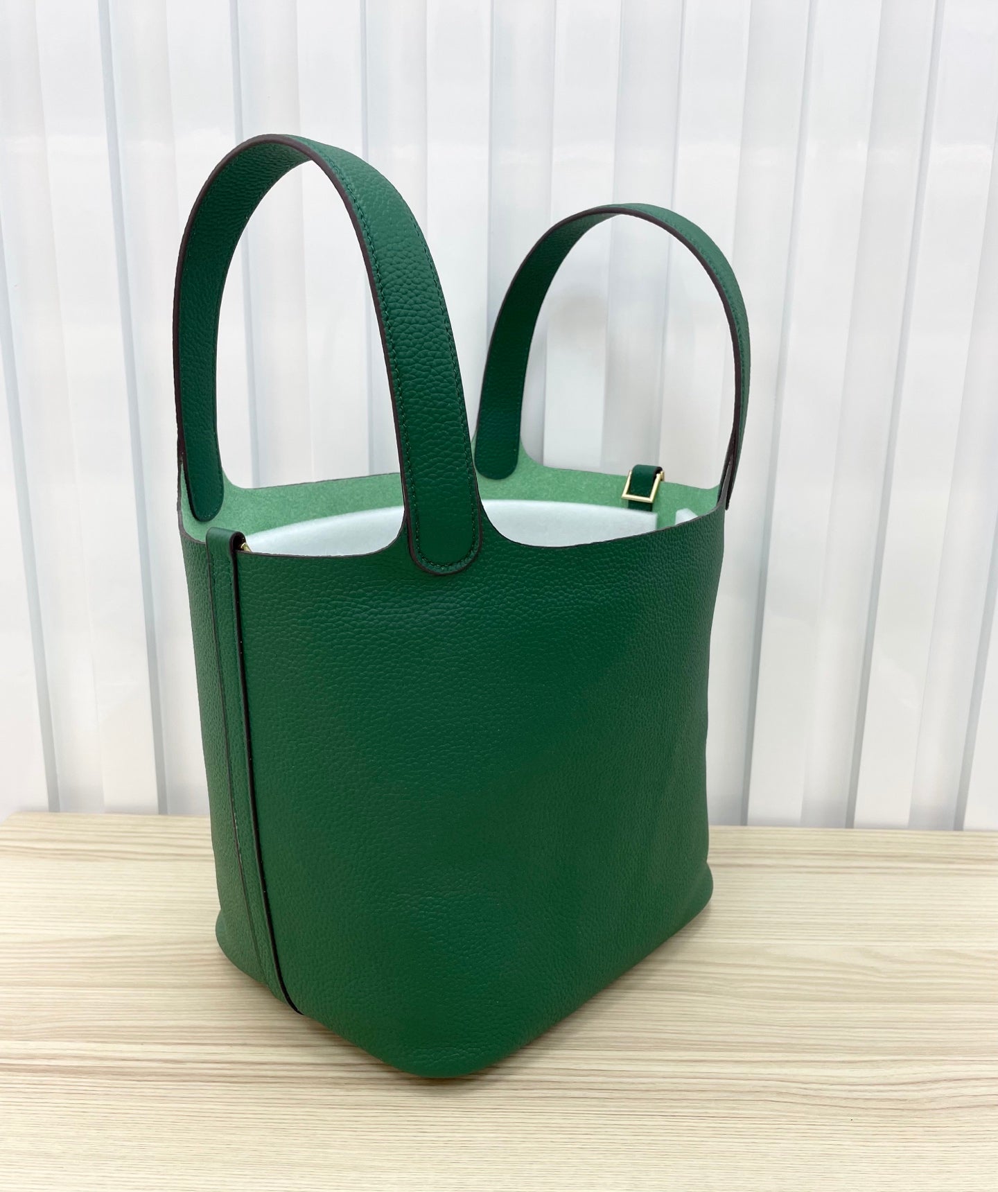 15RH5BDE Stylish leather bag