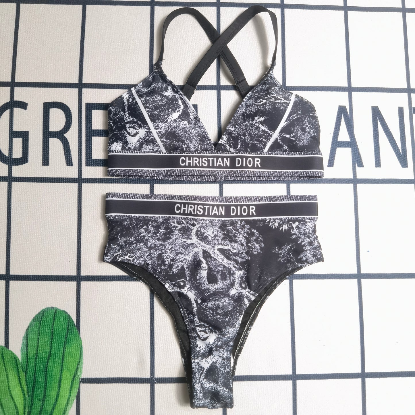 145ZD335YDE Stylish Bikini swimsuit