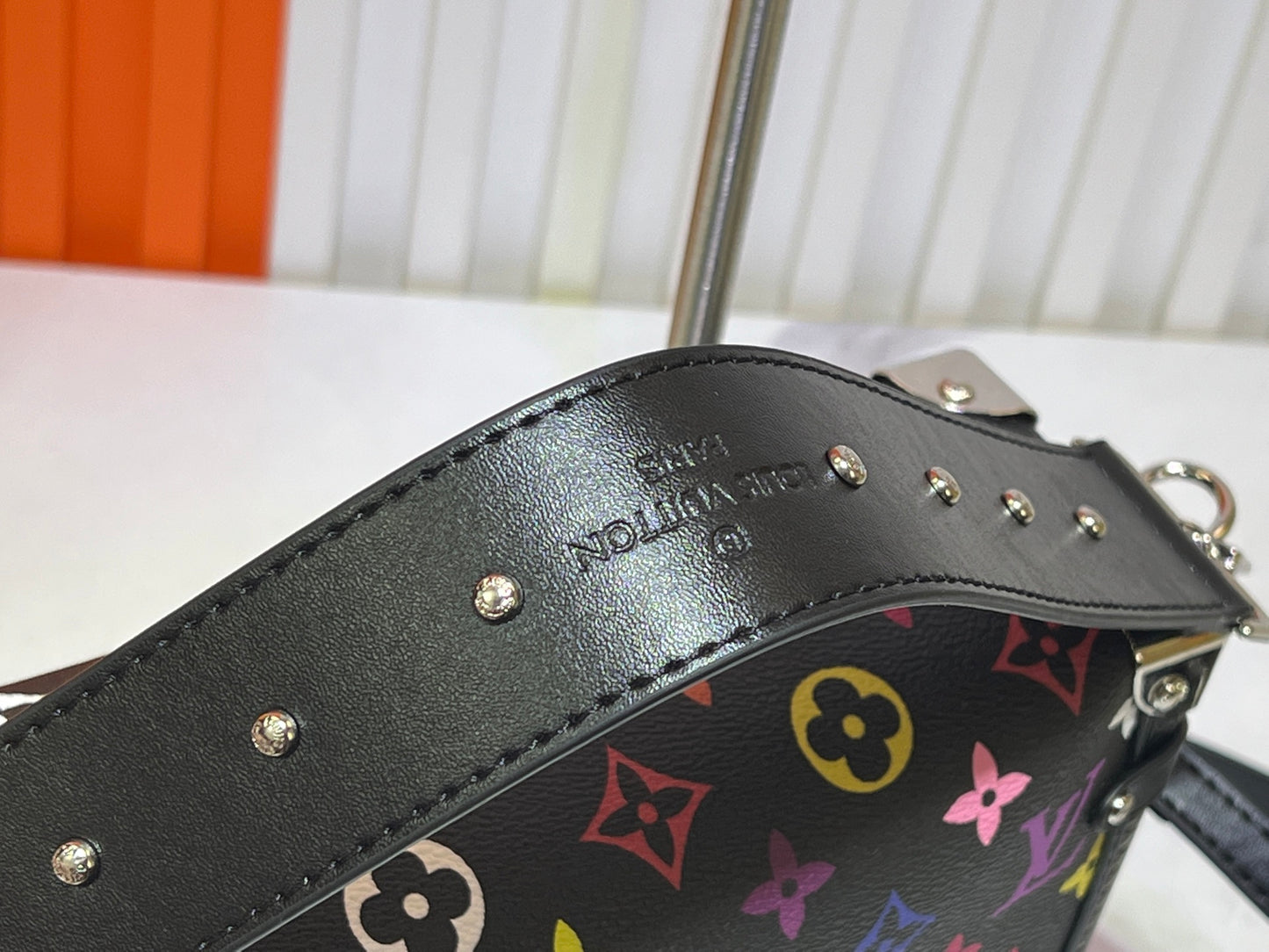 1WE101BDE Stylish leather bag