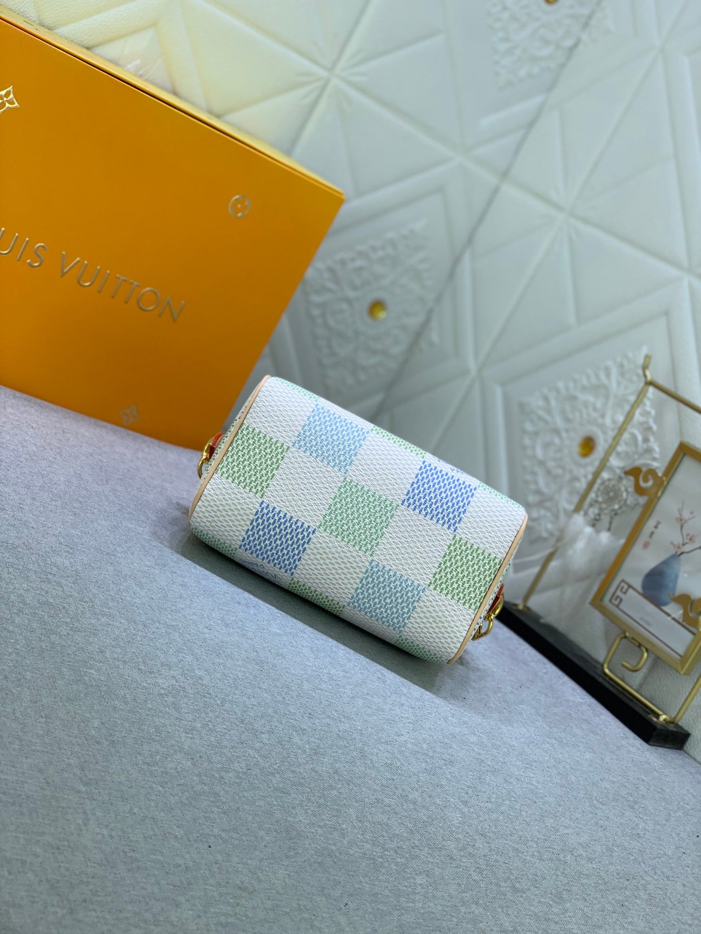 2XE334BDE Stylish leather bag 