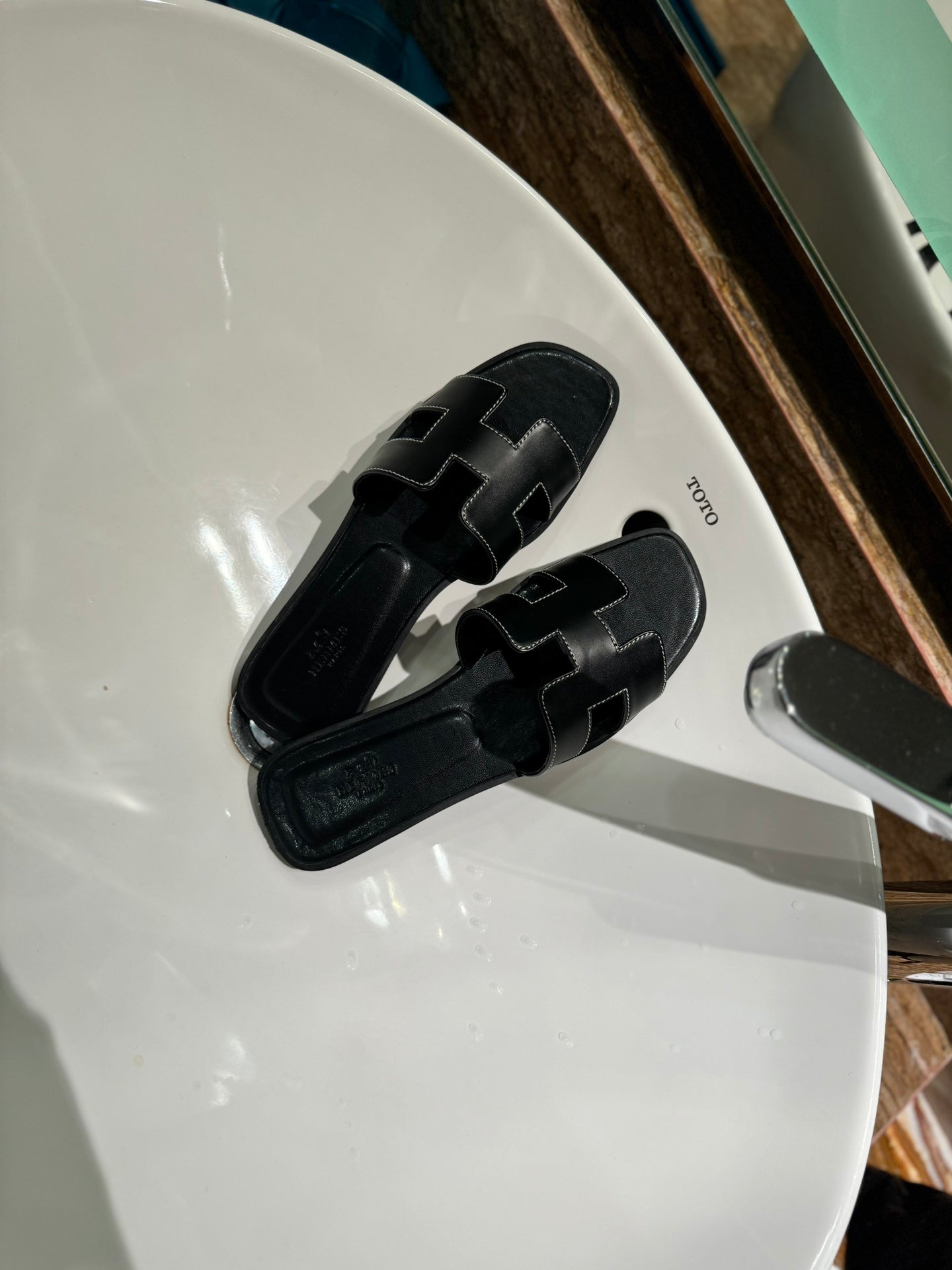 1ZH232ZDE Stylish Slippers