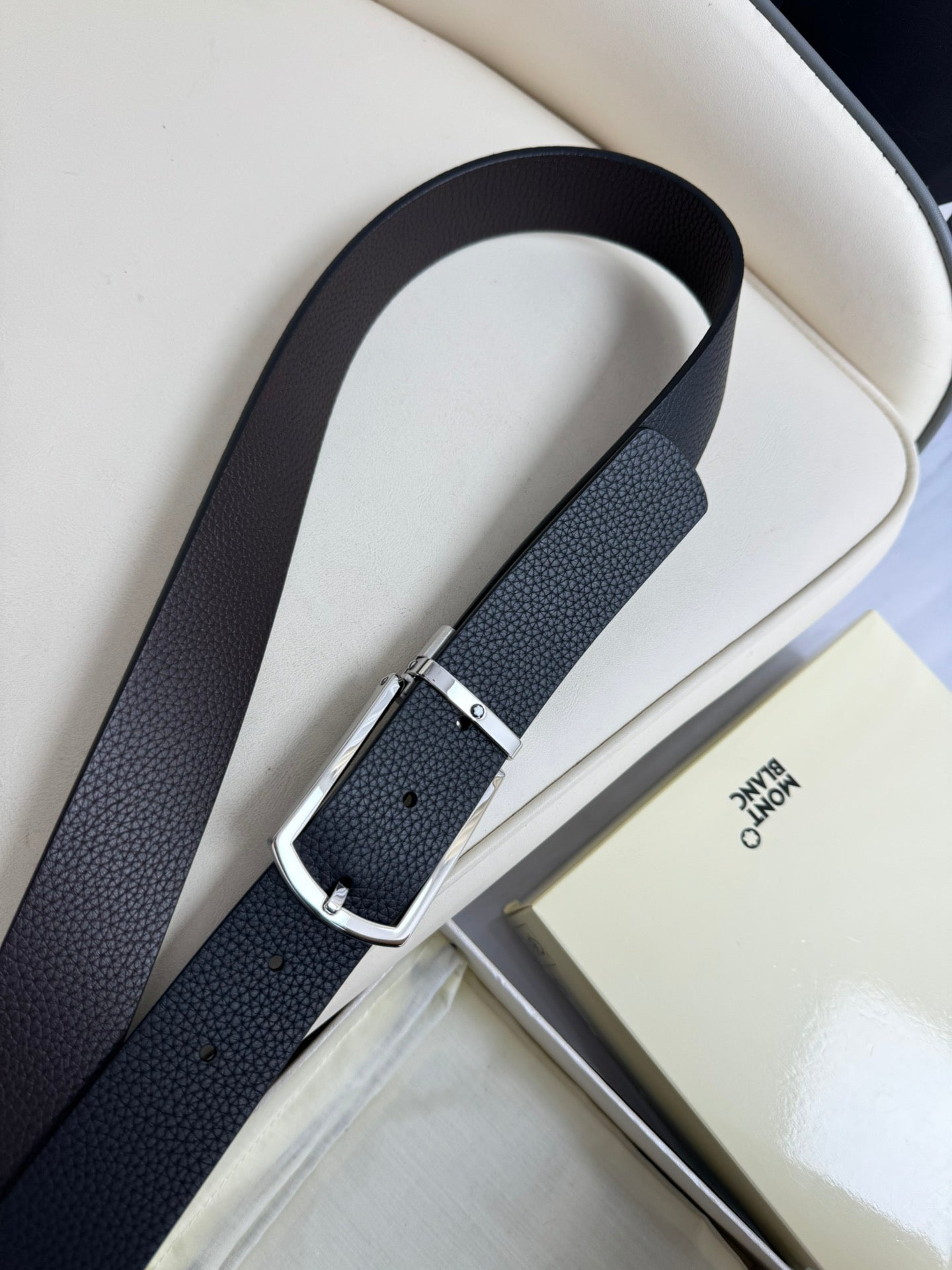 155RA238PDE Stylish  High quality belt With full package