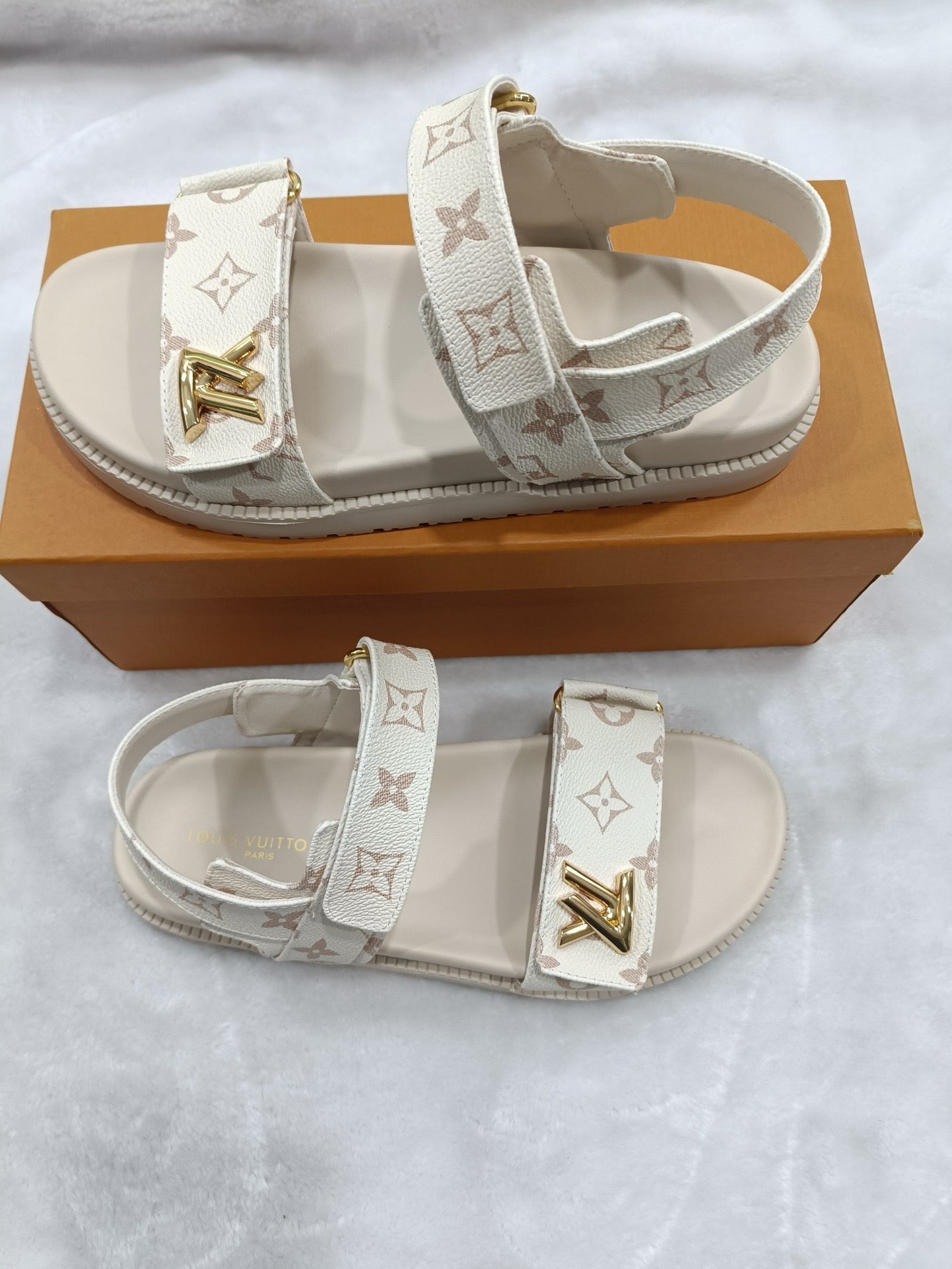 5LE211ZDE Stylish sandals