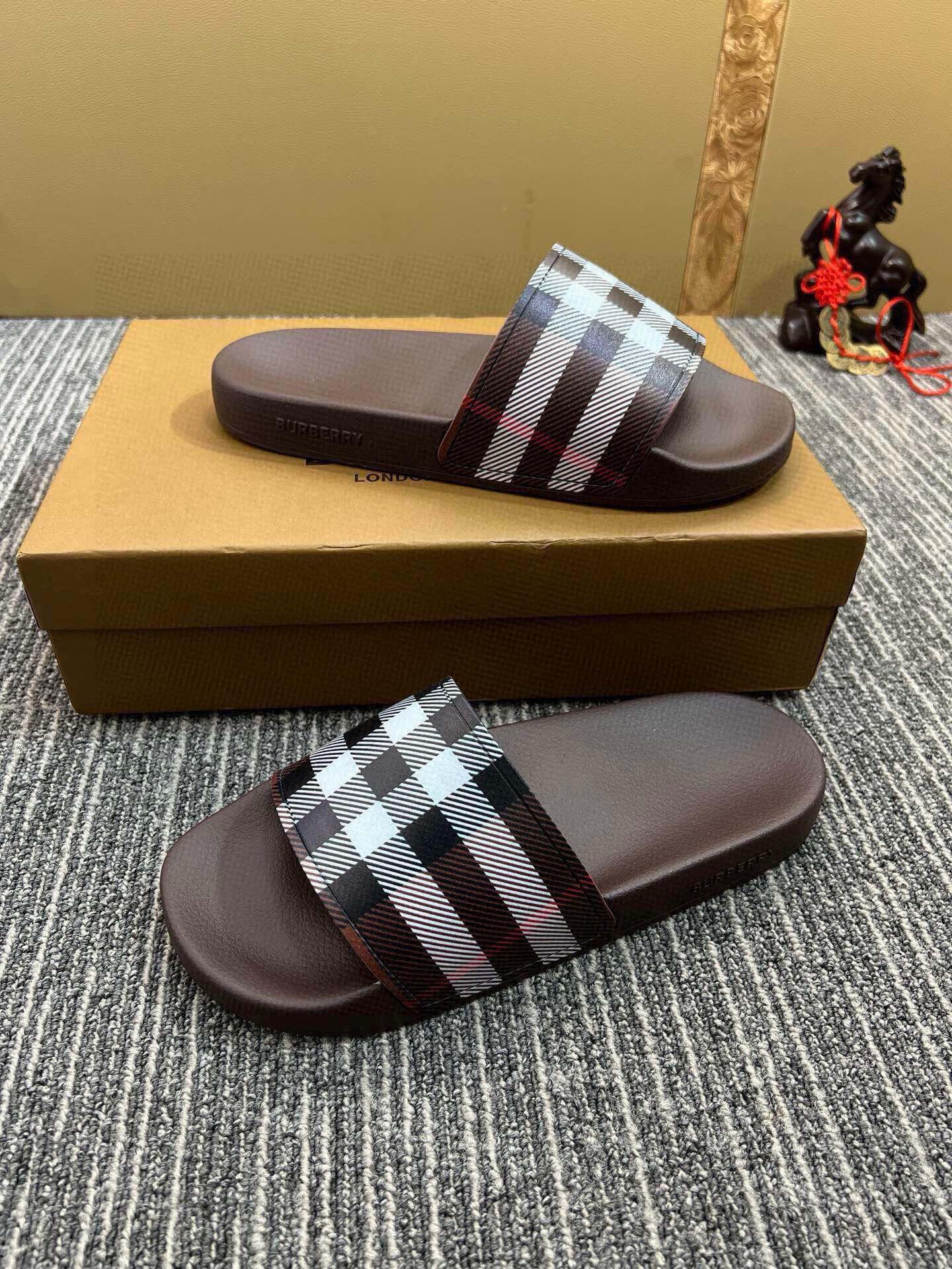 535ZR259ZDE Stylish Slippers