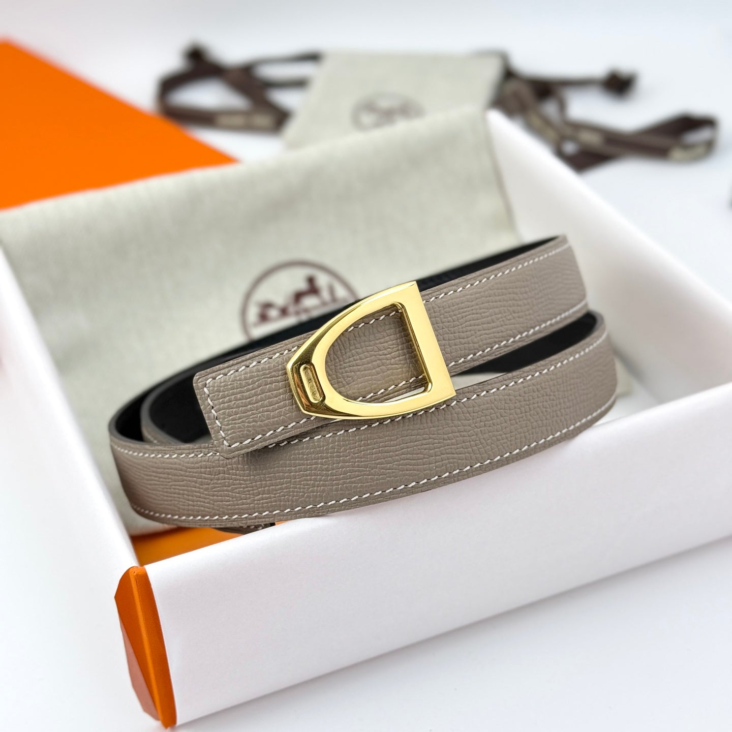 155RH232PDE Stylish  High quality belt With full package