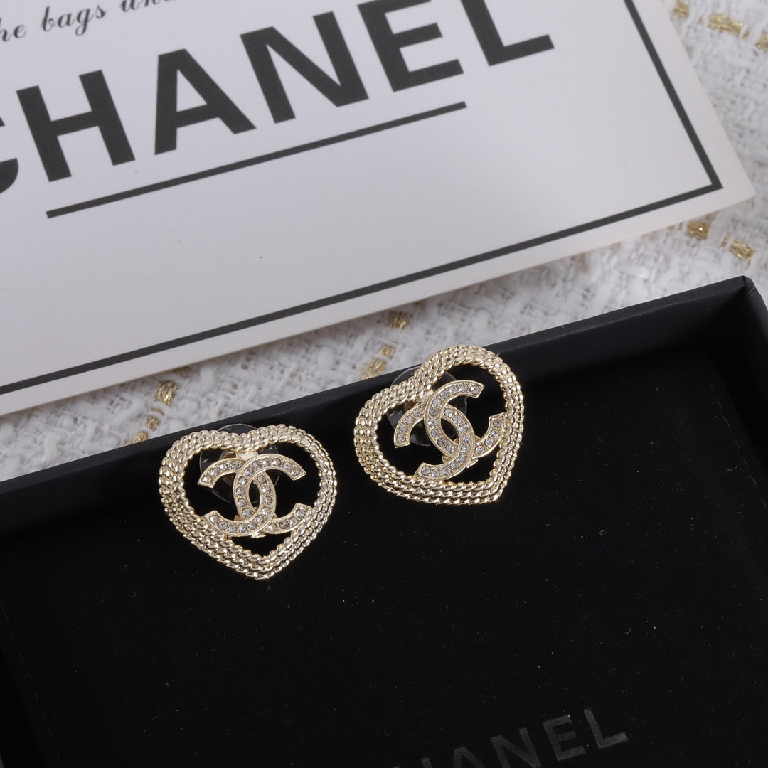 14C374EDE Stylish Earrings