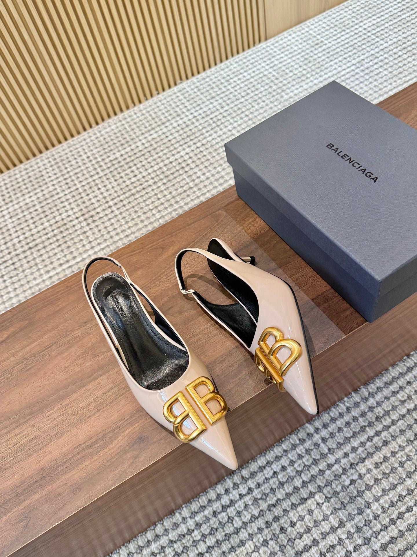 255QJ45ZDE Stylish leather High heels