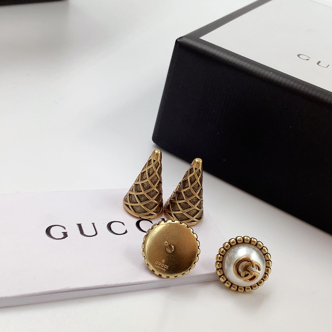 14B1030EDE Stylish Earrings