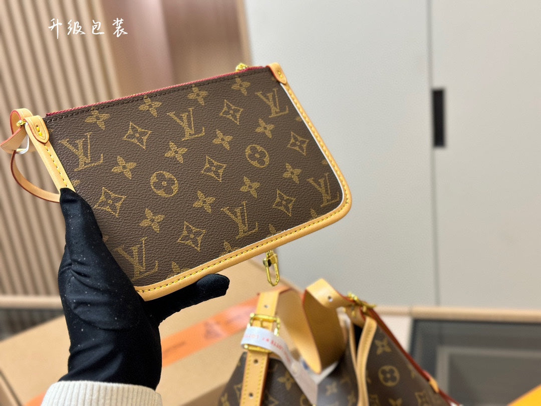 6XE243BDE Stylish leather bag 