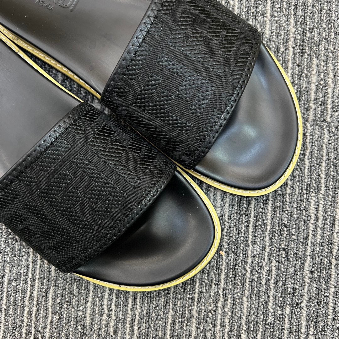 5XF105ZDE Stylish Slippers