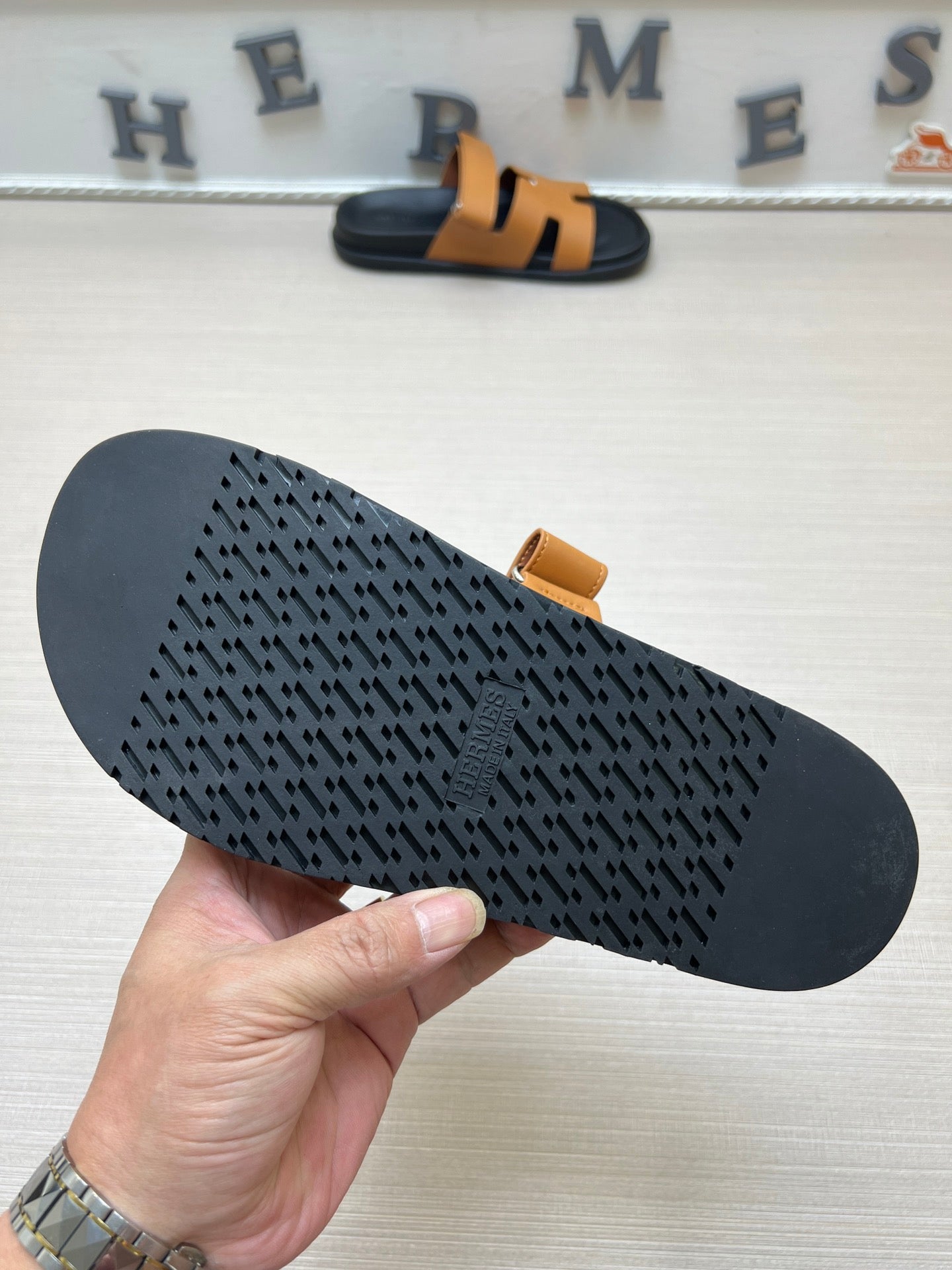 54H1ZDE Stylish slippers
