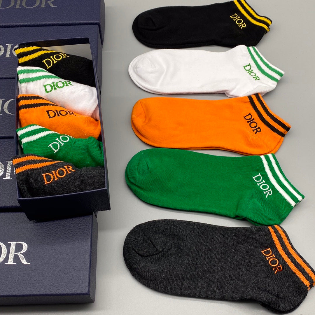 235QB63SDE Stylish socks(5 pairs )