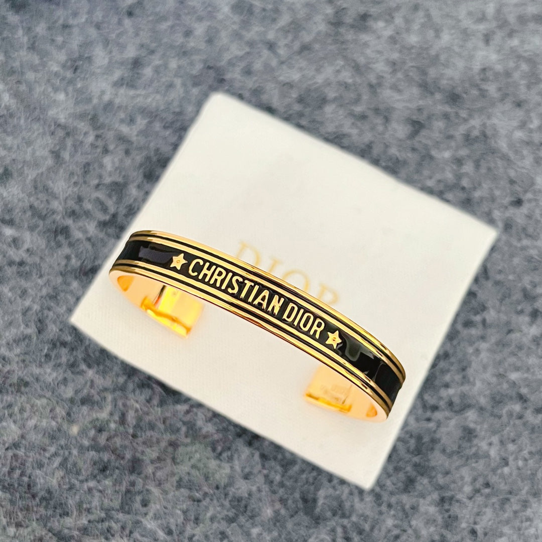 1D240KDE Stylish Bracelets