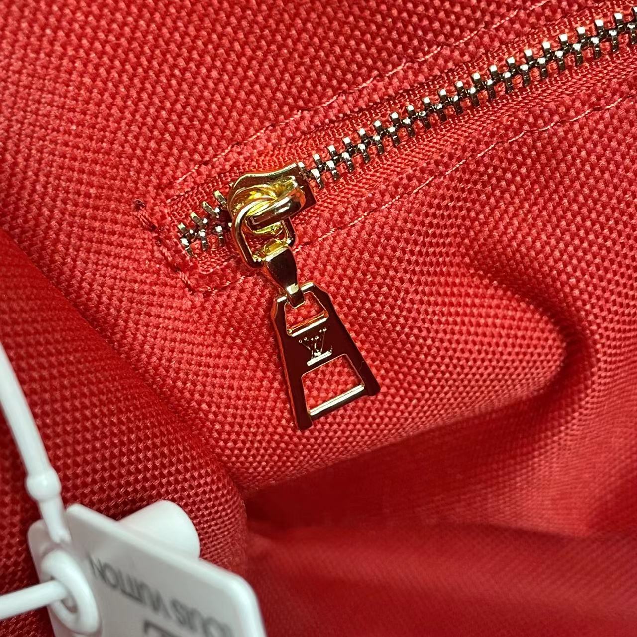 1XE65BDE Stylish leather bag 