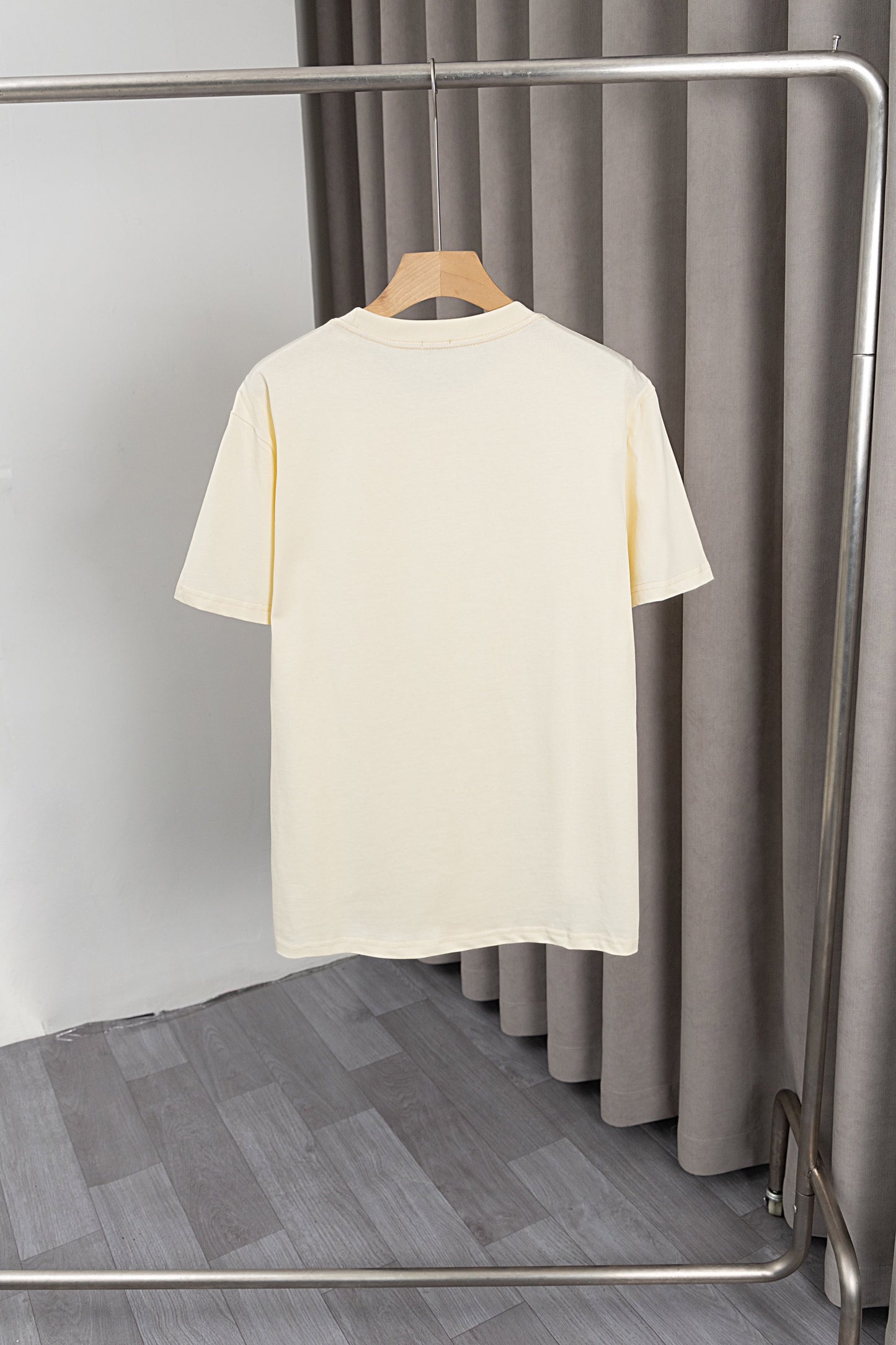 1ZA550UDE Stylish T-shirts