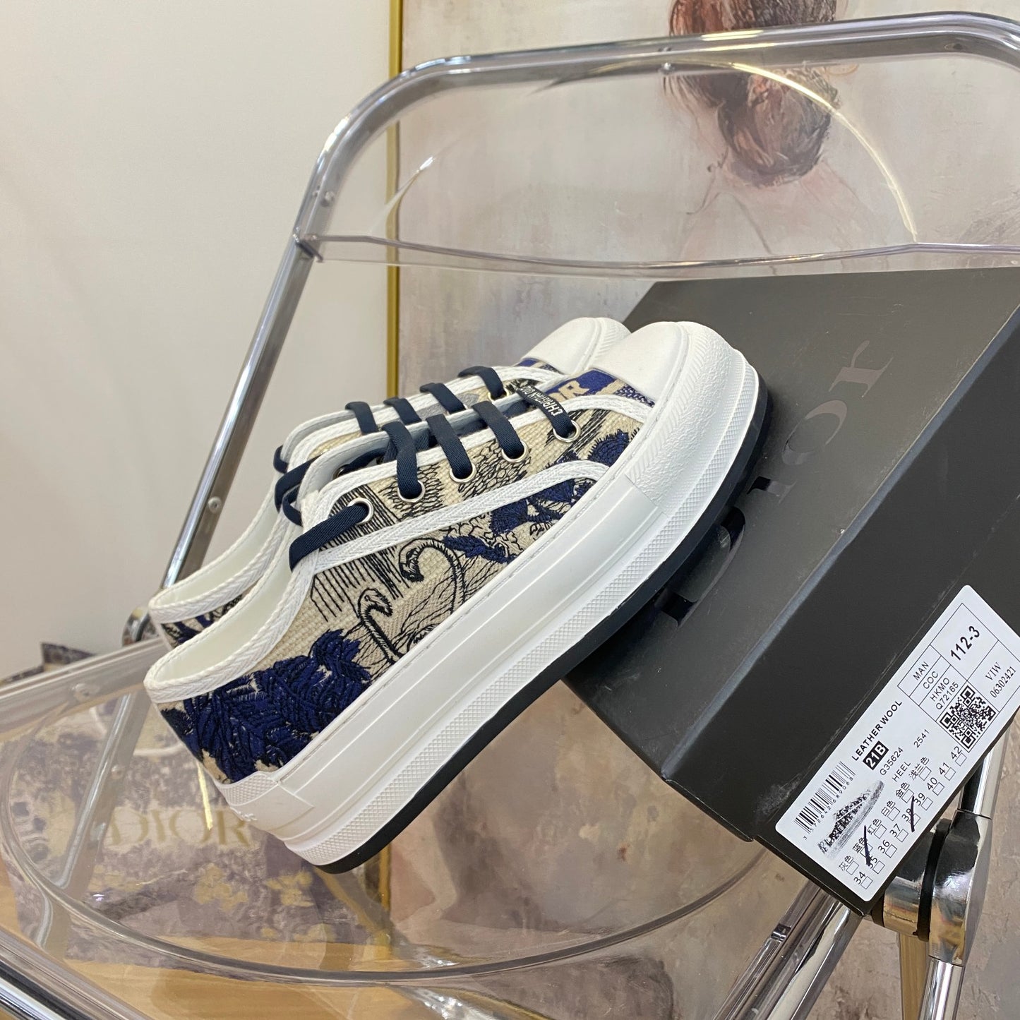1YD20ZDE Stylish Sneakers