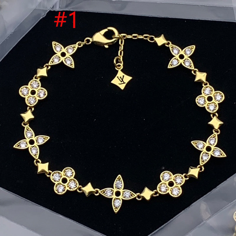 84E79KDE Stylish Bracelets