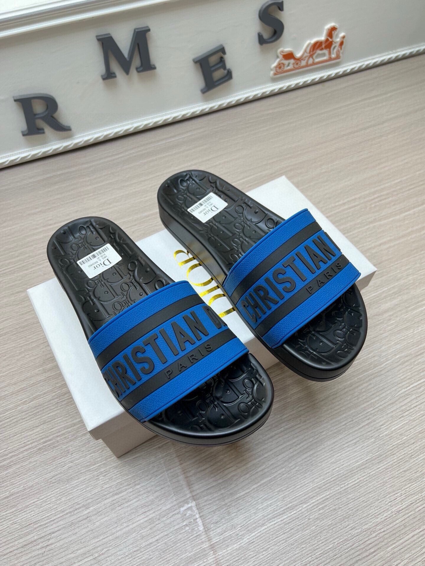 5LD212ZDE Stylish Slippers