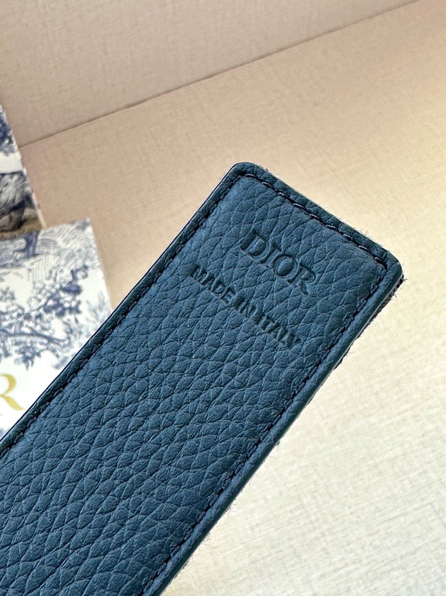 155RD206PDE Stylish  High quality belt With full package