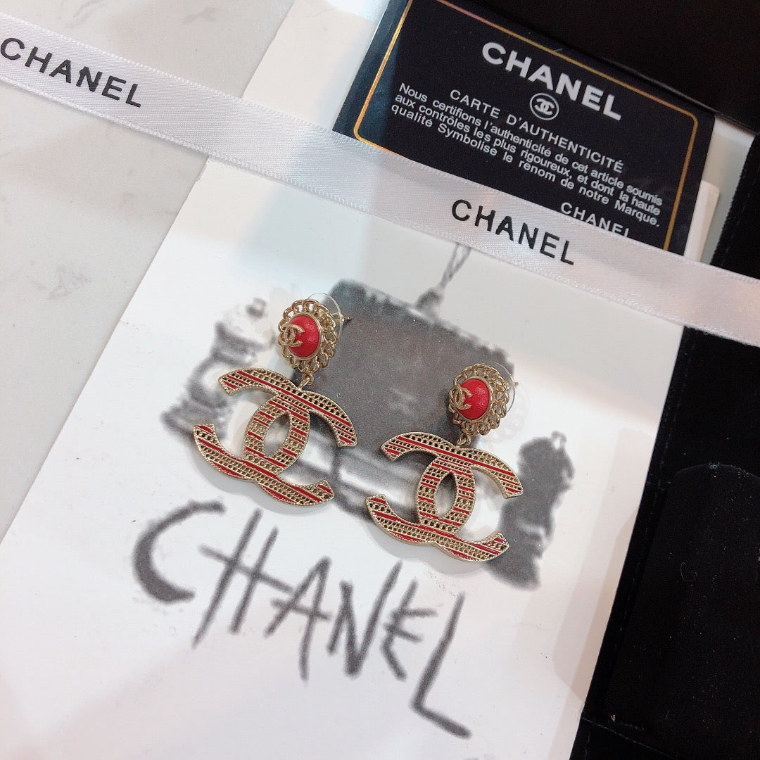 14C84EDE Stylish Earrings