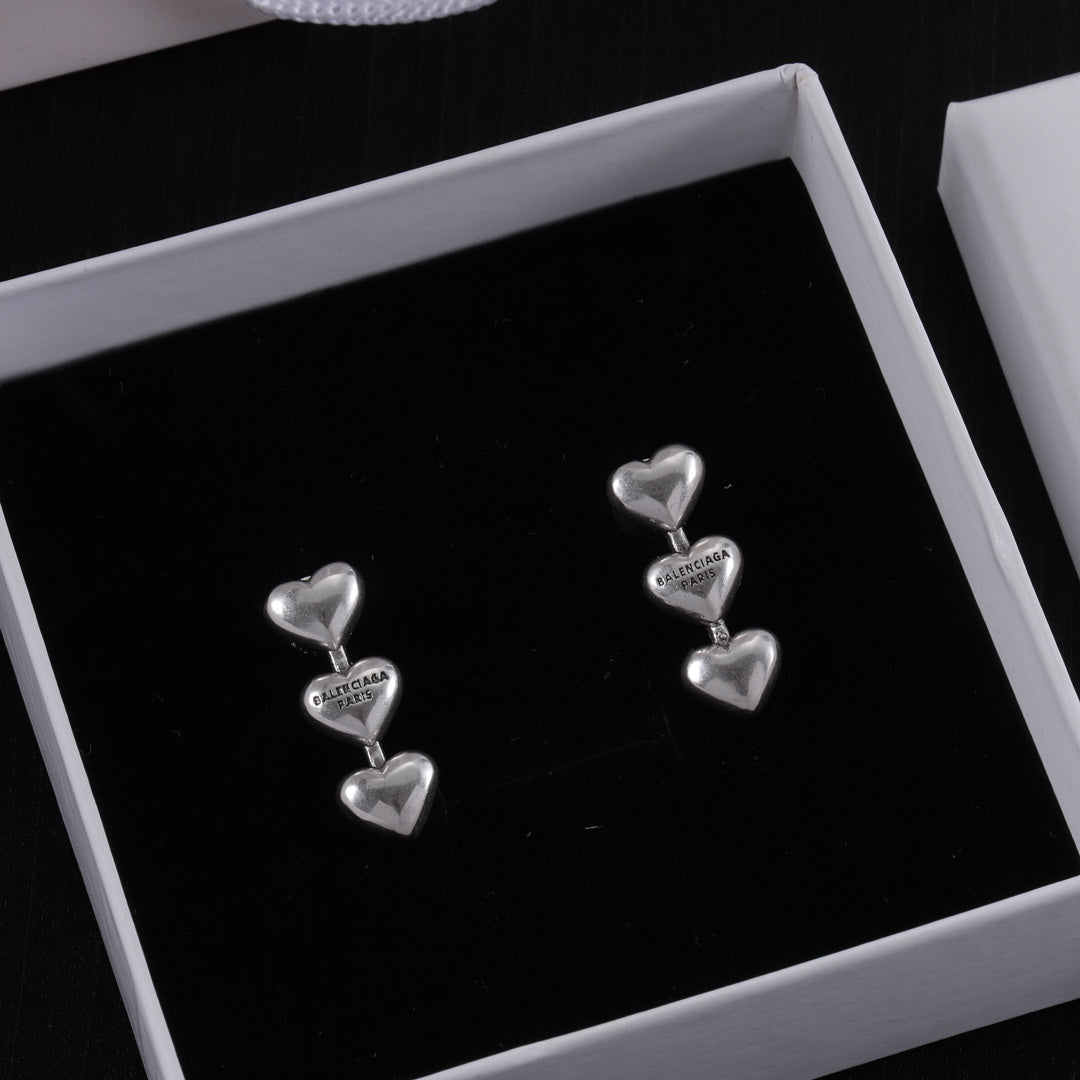 14J684EDE Stylish Earrings