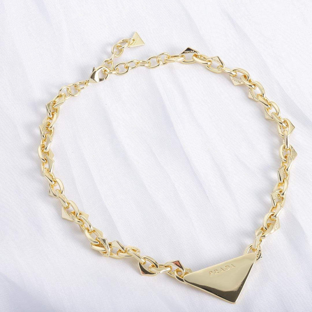 1YPD70XDE Stylish Necklaces