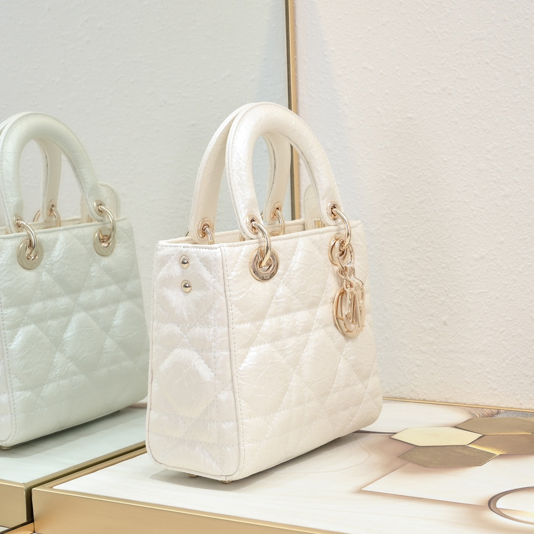 1XD438BDE Stylish leather bag