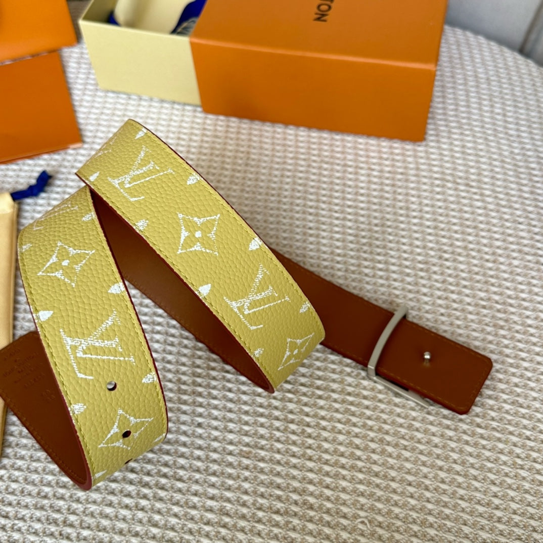 14E131PDE Stylish  High quality belt With full package