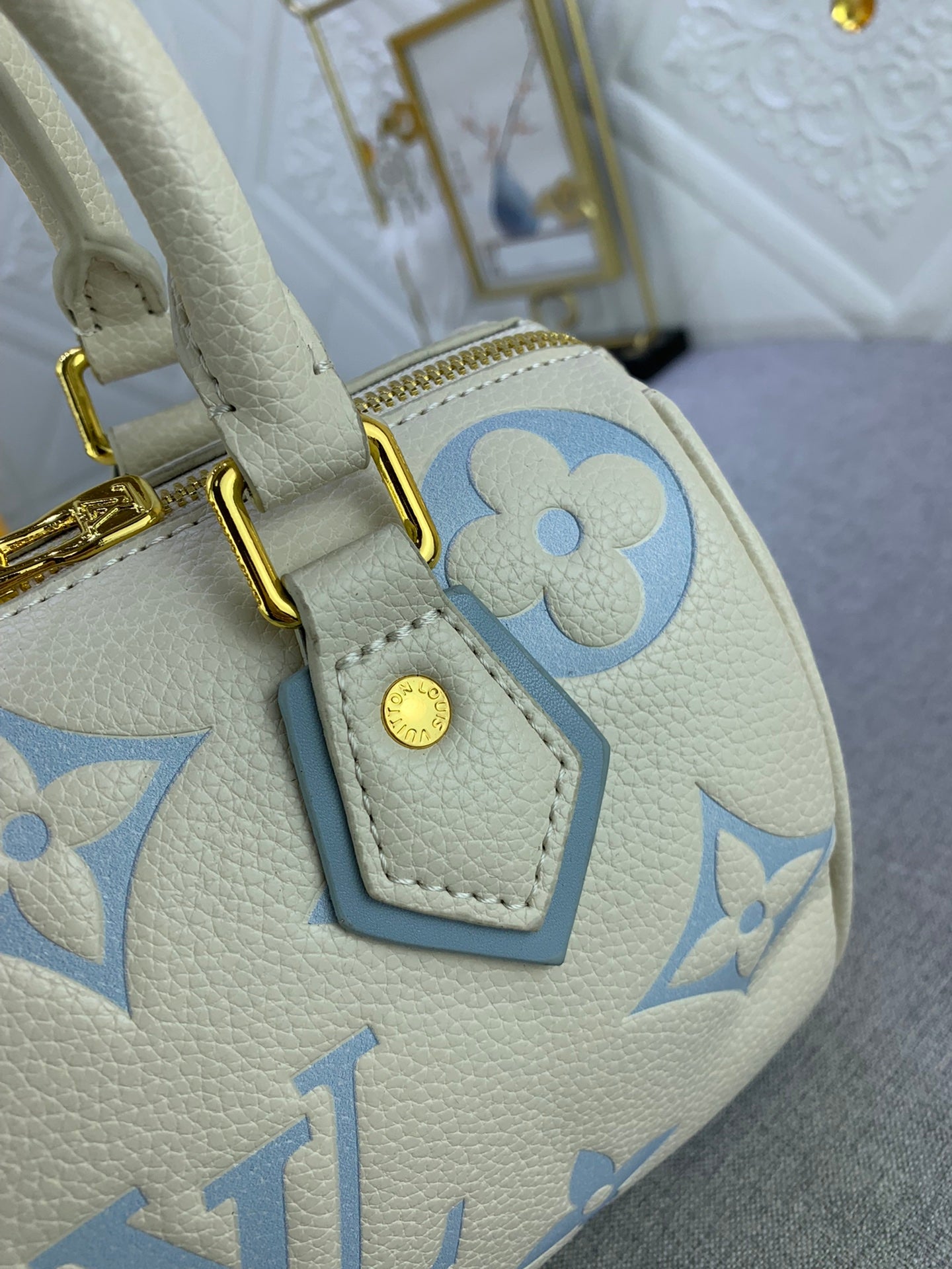 2XE264BDE Stylish leather bag 