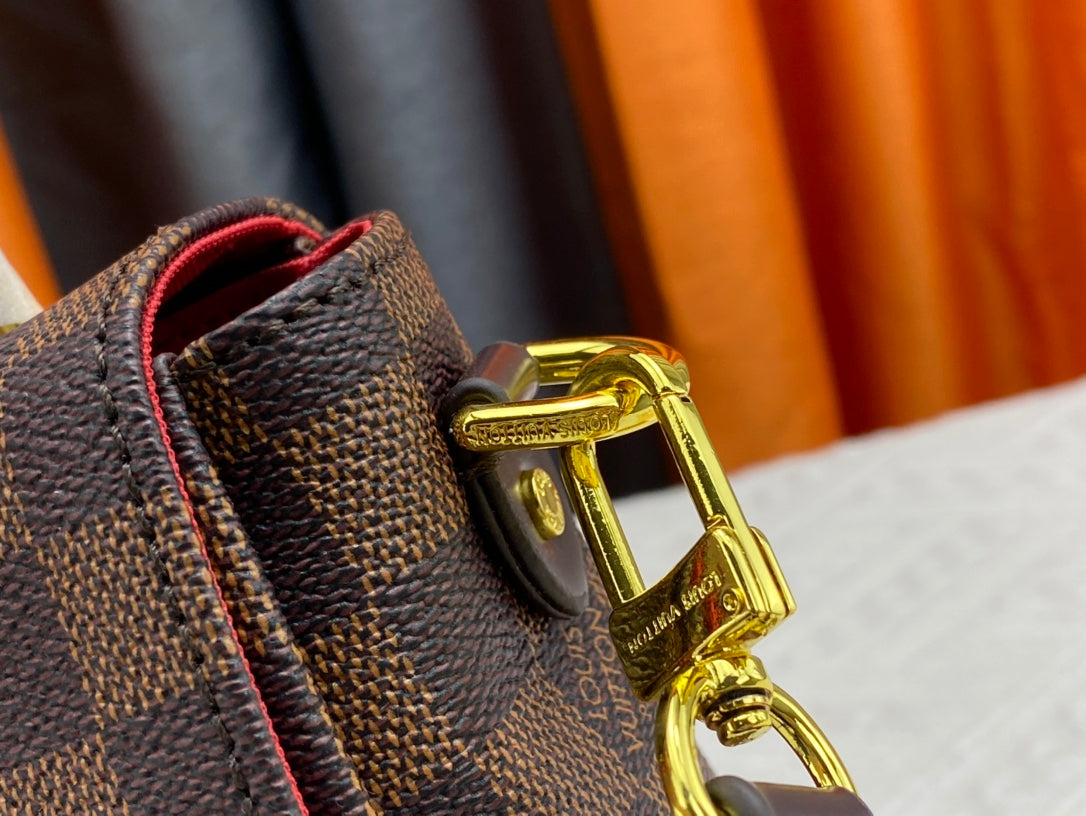 1WE2BDE Stylish leather Bags