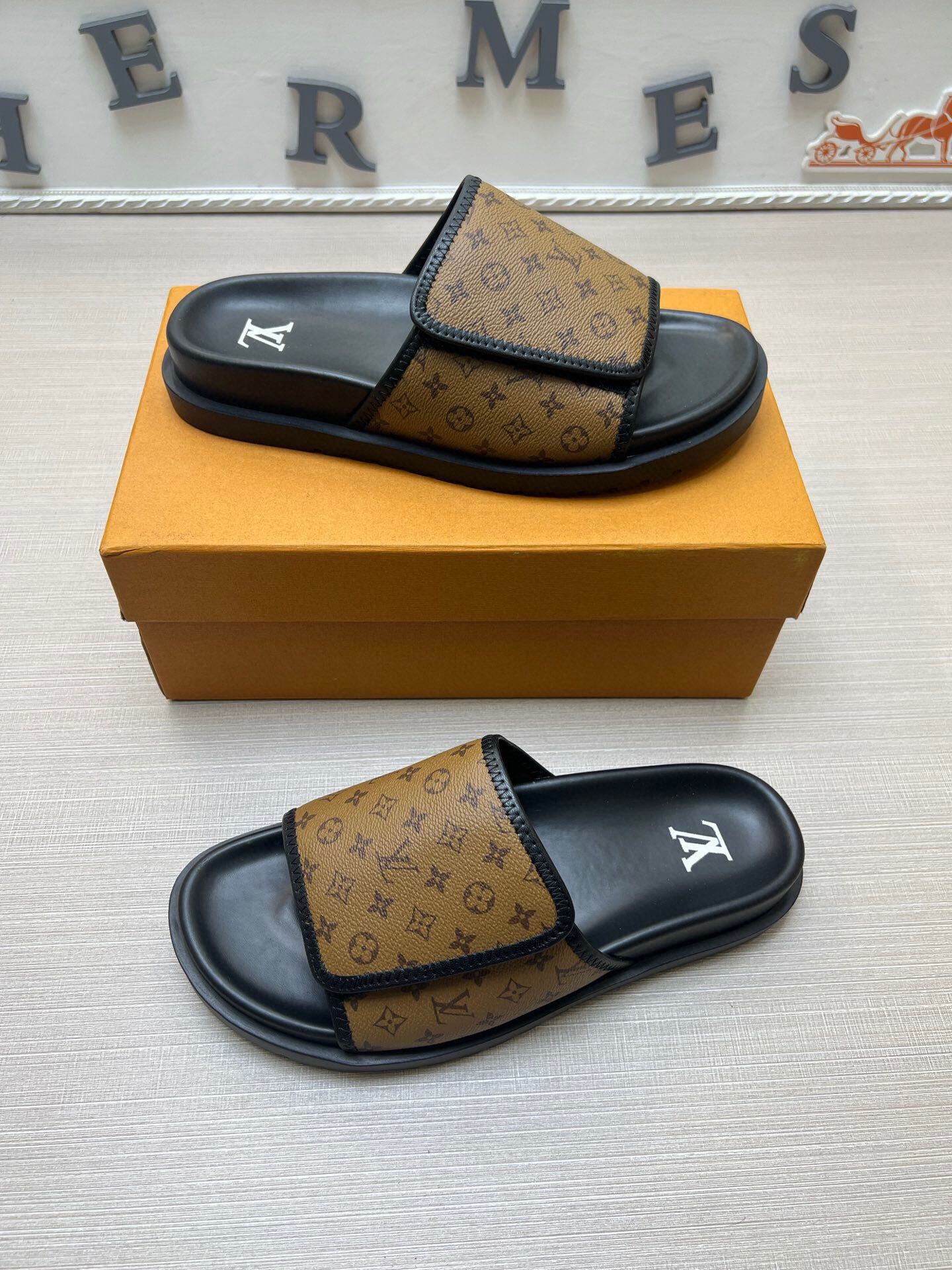 5WE246ZDE Stylish Slippers