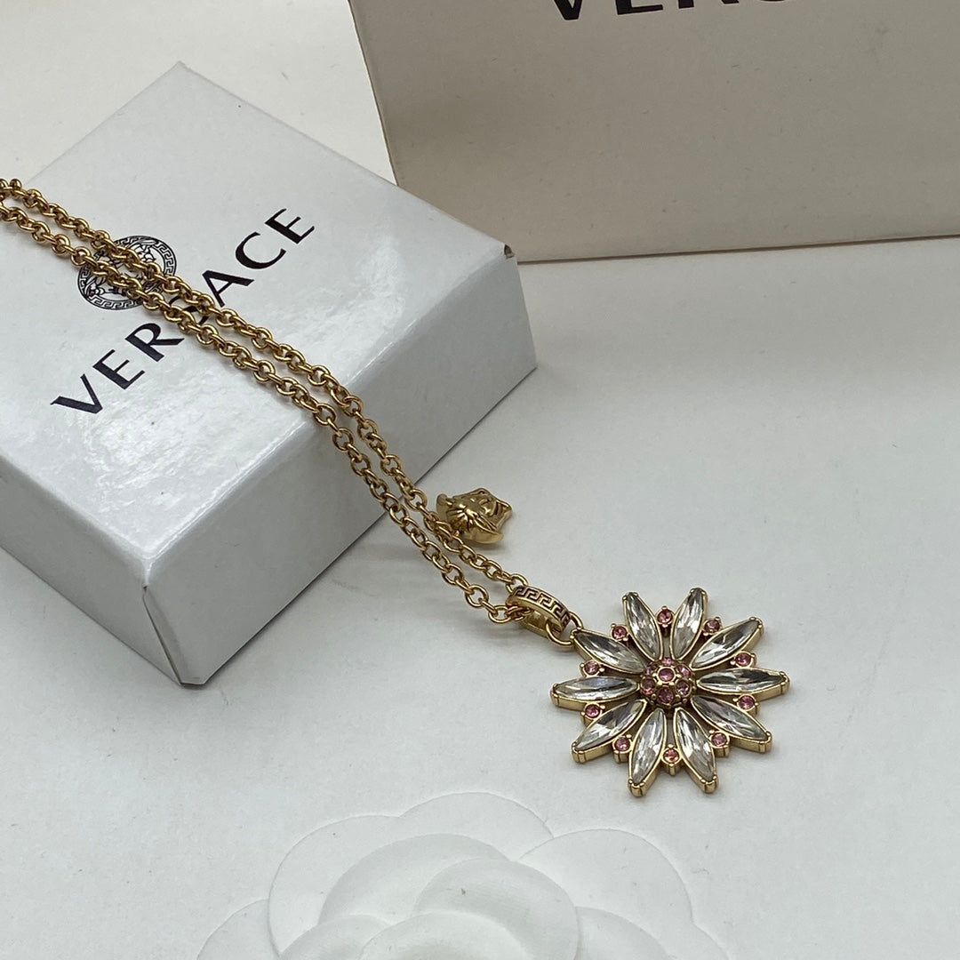 175RV68XDE Stylish Necklace