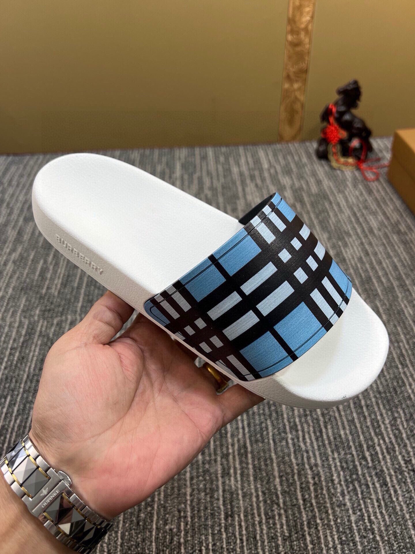 535ZR262ZDE Stylish Slippers