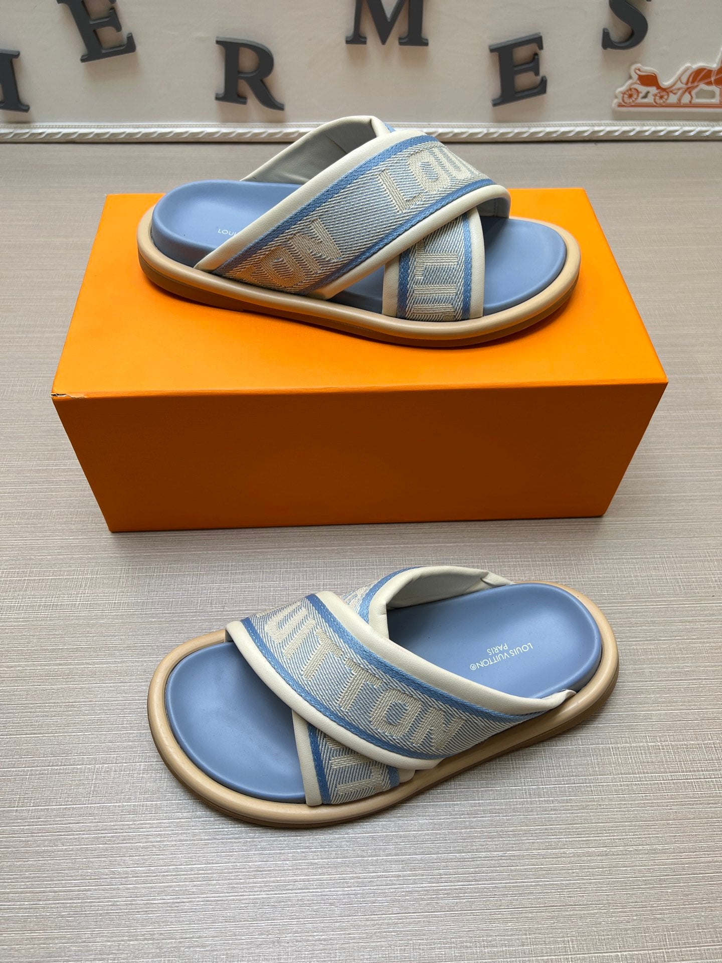 535ZE270ZDE Stylish Slippers