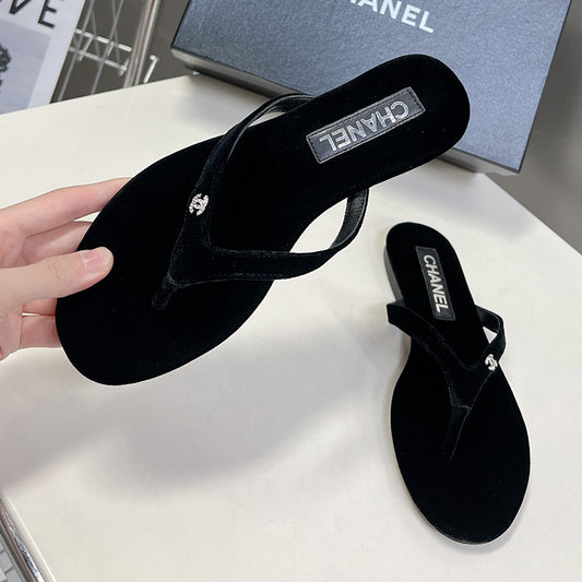 14C15ZDE Stylish slippers