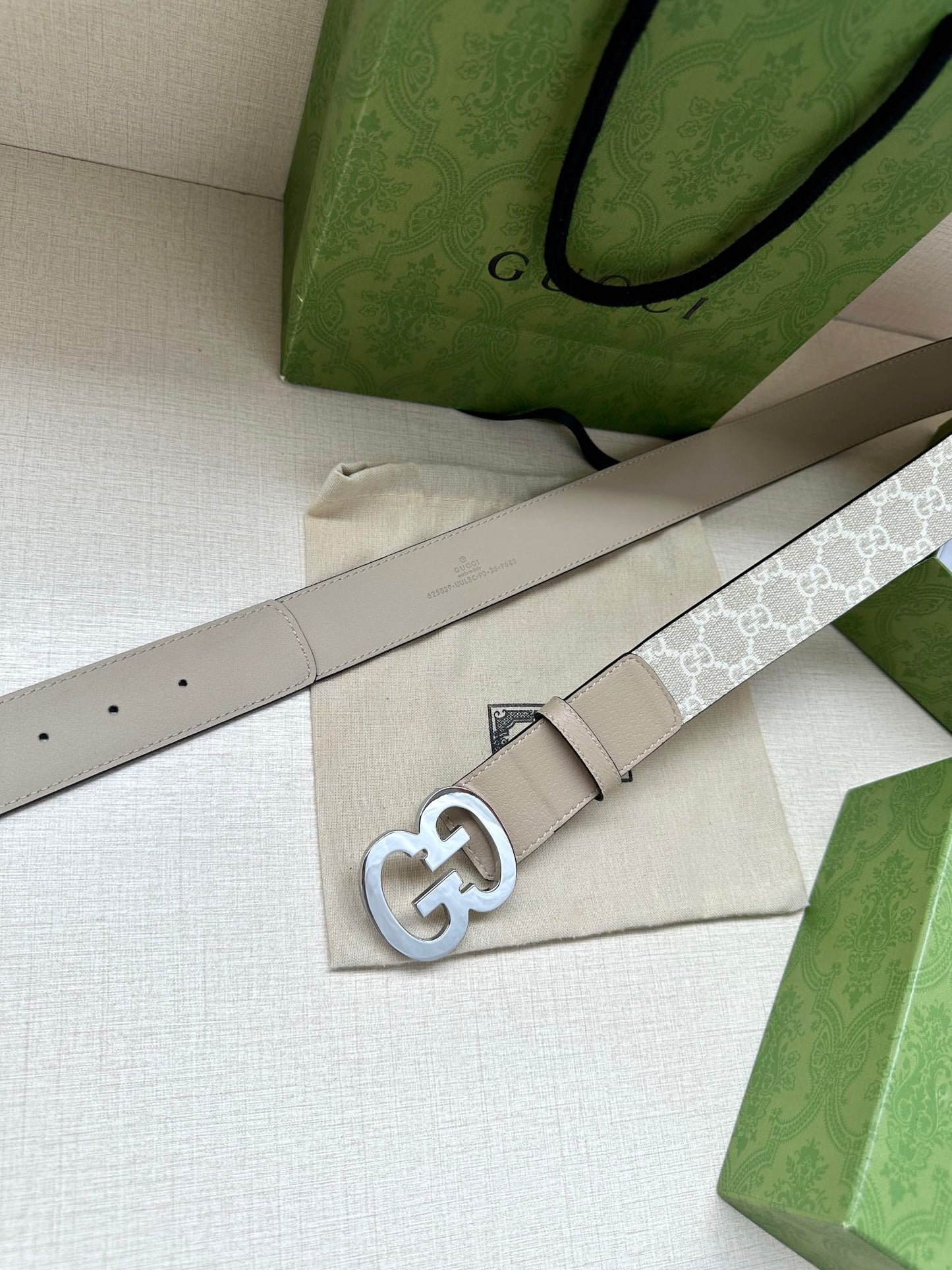 155RB229PDE Stylish  High quality belt With full package