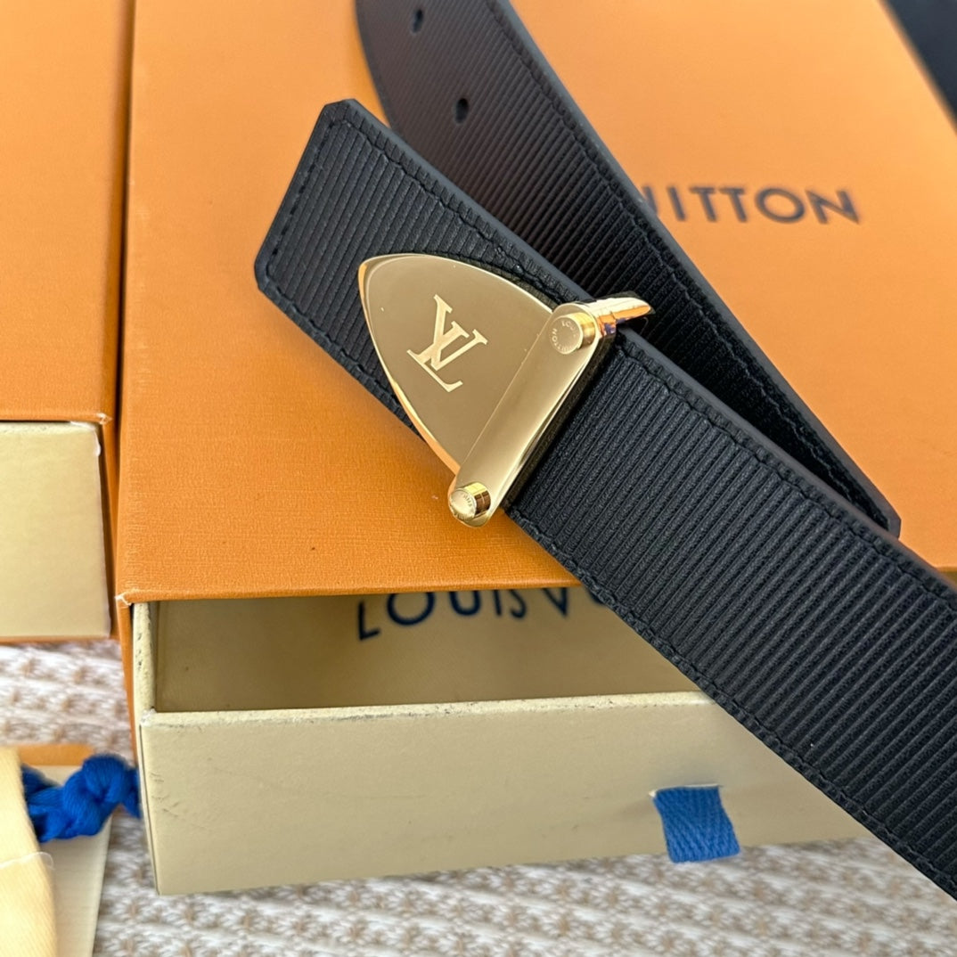 14E136PDE Stylish  High quality belt With full package