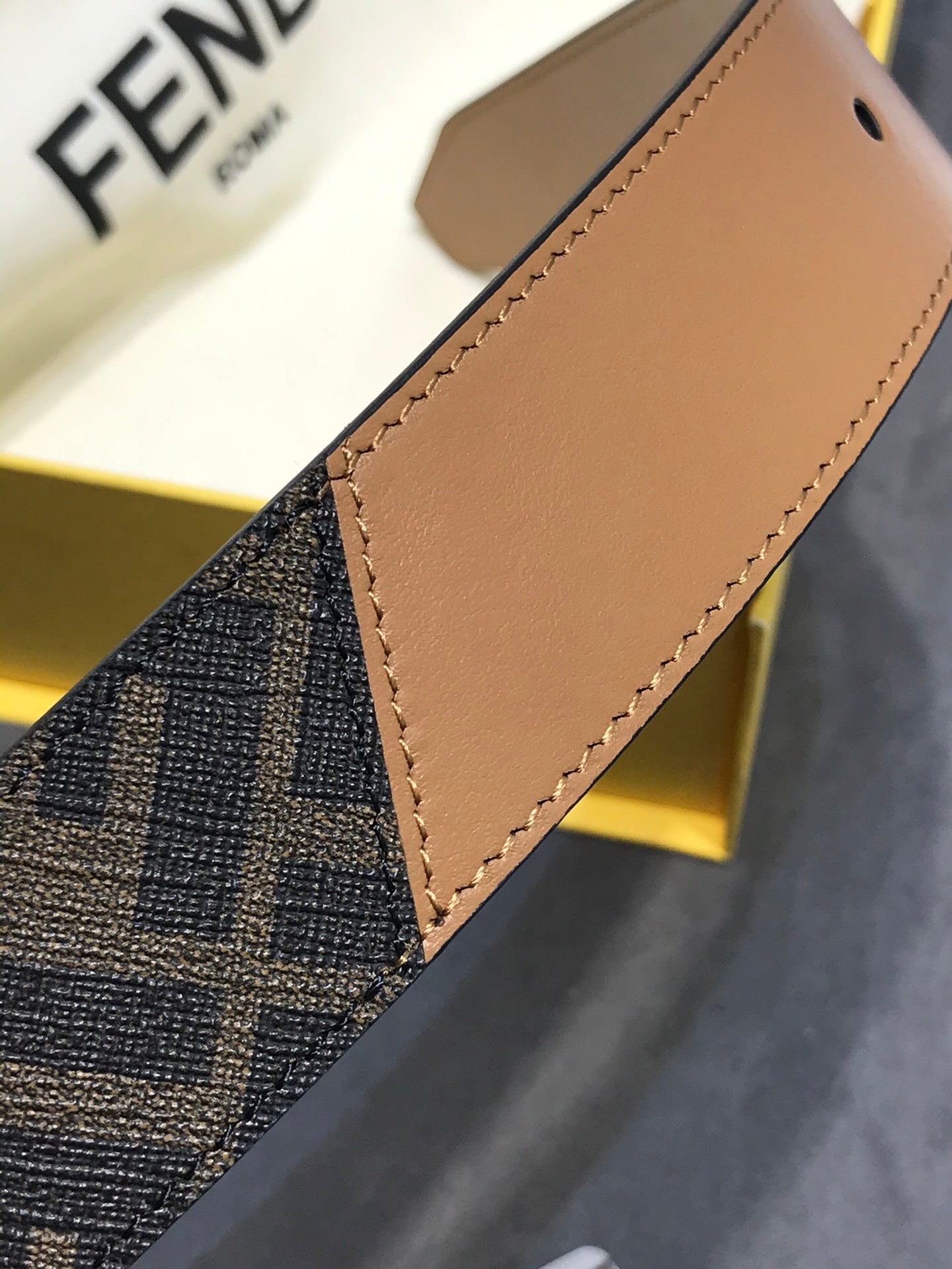 14F78PDE Stylish  High quality belt With full package