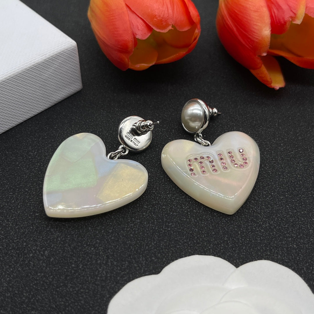 14A516EDE Stylish Earrings