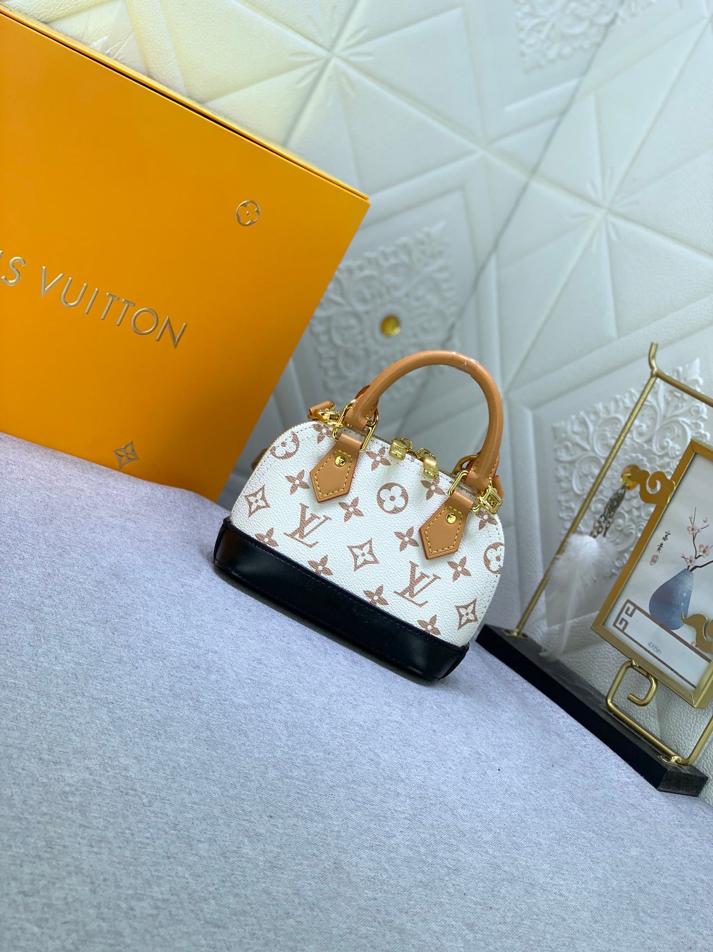 2XE336BDE Stylish leather bag 