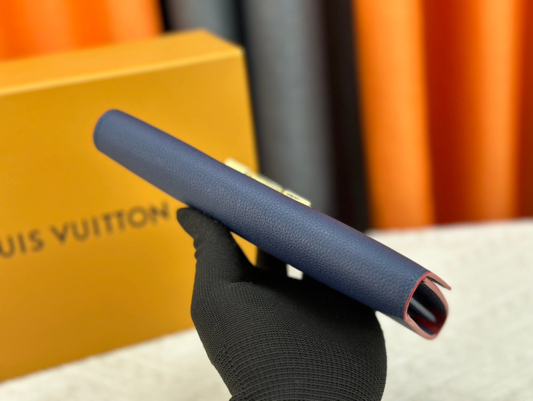 1XE74BDE Stylish leather wallets with package